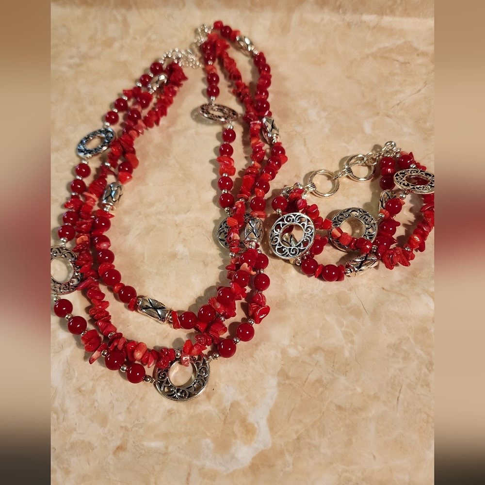 PREMIER DESIGN Firecracker  3 Strand Necklace w bracelet